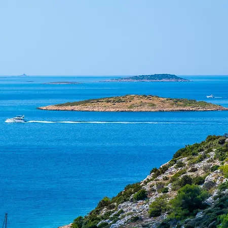With Pool 8 Guests Near Tisno Island Murter *